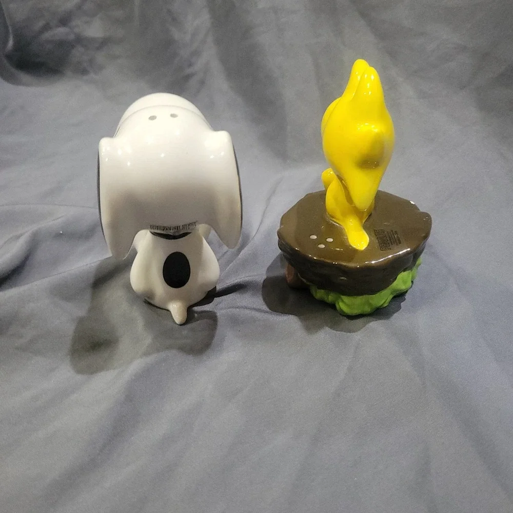 Peanuts Snoopy & Woodstock Salt & Pepper Shaker Set 4.25